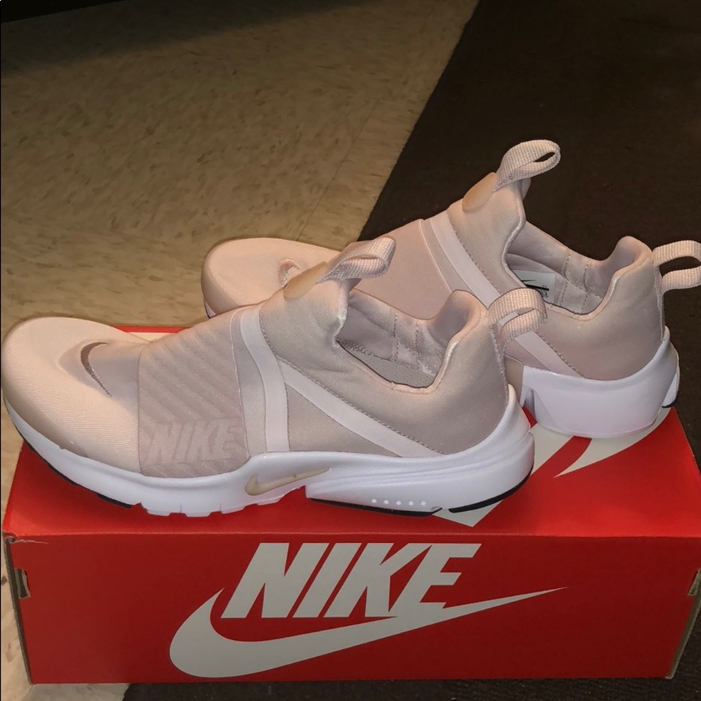 Size 5y Nike Presto
